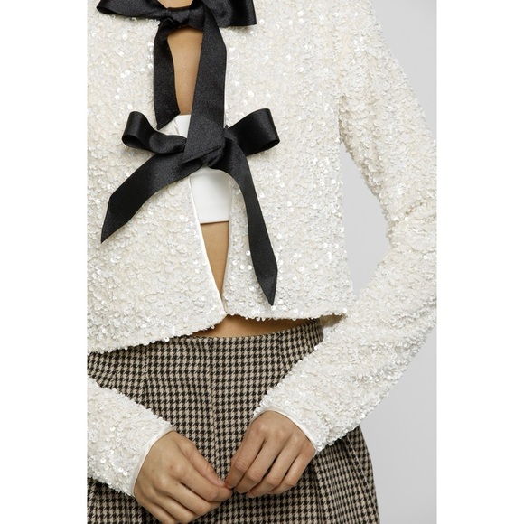Storia White Sequin Textured Tie Top with Black Bow - Picture 3 of 4